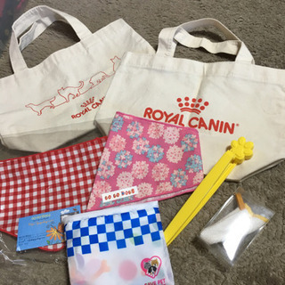 犬用グッズ　いろいろ　バンダナ　歯磨き　バッグ等