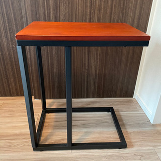 サイドテーブルの画像