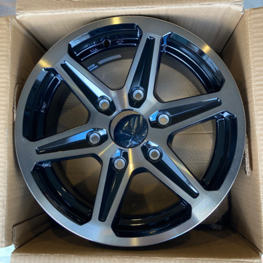 【お話中】ハイエース 新品ホイール 4本