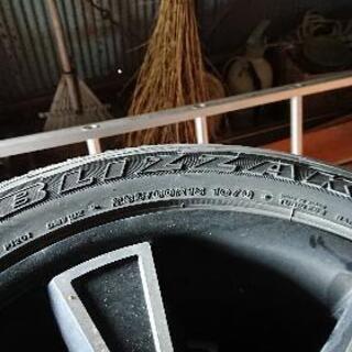 18インチ スタッドレスタイヤ 235/60R18 107Q