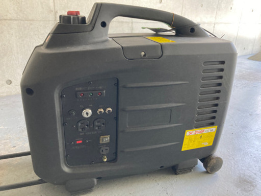 インバータ　発電機　2.6kw ジャンク　