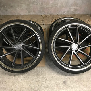 22インチホイールタイヤ付き！