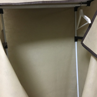 ハンガーラック　ほこり防止チャック付き