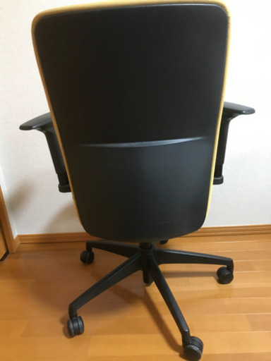 スチールケース　コンフォータブルデスクチェア