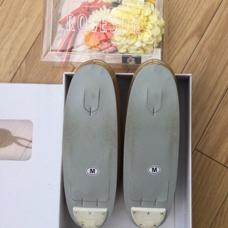 成人式用の草履と髪飾りの画像