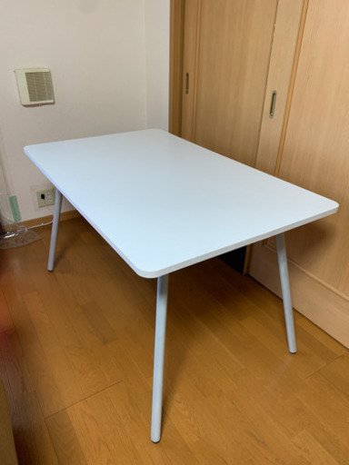 ダイニングテーブル
