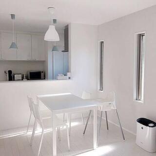 【値下げ】IKEA ダイニングテーブル(メルトルプ)の画像