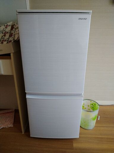 新品で購入！【2020製】シャープ冷蔵庫　137L