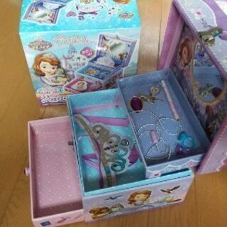 ジュエリーボックス（取引中）の画像
