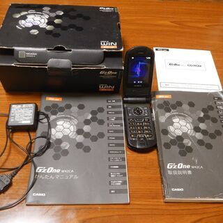 携帯本体（au CASIO G'zONE W42CA）　※本商品...