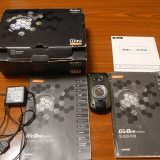 携帯本体（au CASIO G'zONE W42CA）　※本商品は、他に当方出品のもの１品ご購入毎に差し上げられる対象の品ですの画像