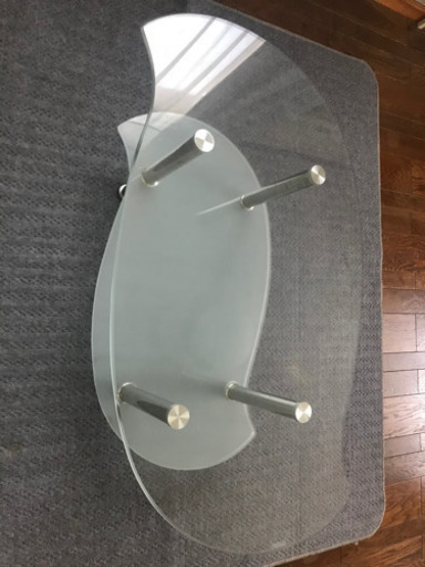 オシャレなデザインのローテーブル