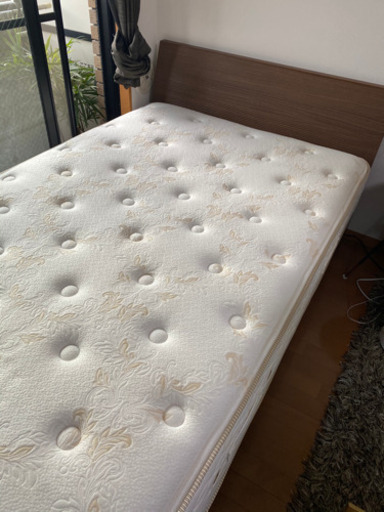 【展示品・美品】シモンズ エグゼクティブ マットレス セミダブル