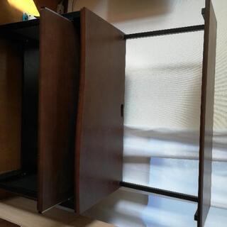 パソコンデスクの画像