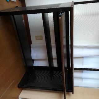 パソコンデスクの画像