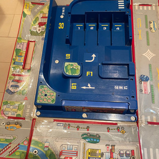 中古　トミカ　広げてマップ？　収納型　お出かけマップ？　難ありの画像