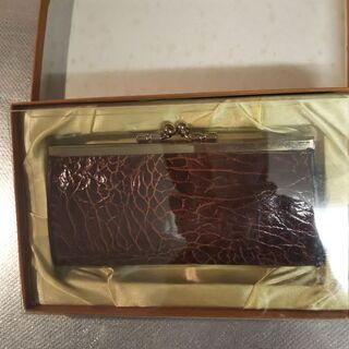 【未使用品】ワニ革調　長財布
