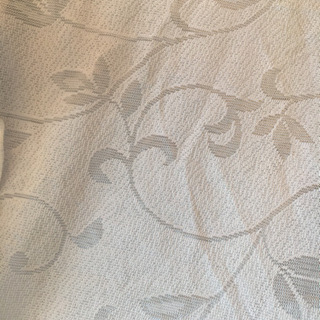 美品　トップライトピアノのハーフカバー(レース)