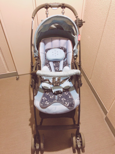 アップリカ   ベビーカー　A型　対面式　ラクーナコンフォート