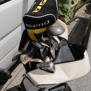 『取引確定、受付停止』ゴルフバック2つとゴルフクラブ
