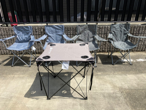 【お取り引き中】折り畳みテーブルと椅子4脚　BBQ
