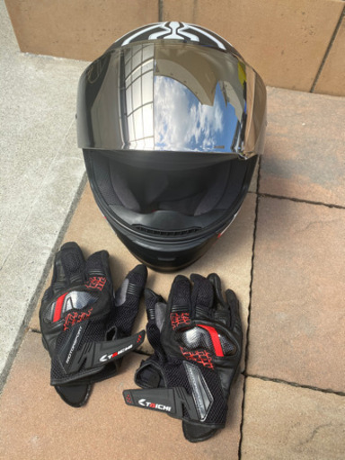 ヘルメット『※注意　５月８日の取引で一度受付停止します。現金にて宜しく御願い致します』