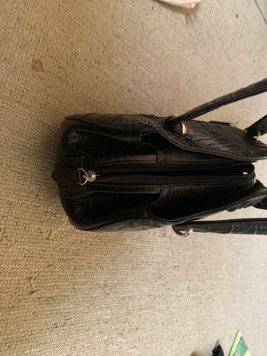 クロコダイル本革ハンドバッグ