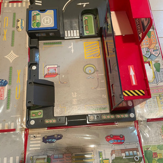 中古　トミカ　広げてマップ？　収納型　お出かけマップ？　難ありの画像