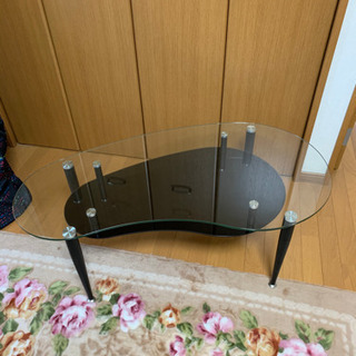 ガラステーブルの画像