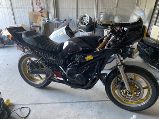 ジェイド250 カフェレーサー仕様 バブ ザリ交換希望