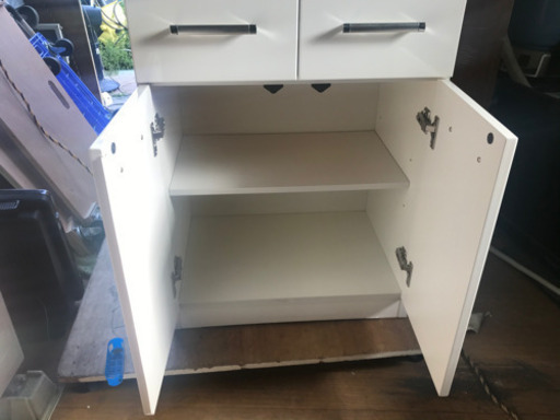 【リサイクルサービス八光　田上店　配達・設置OK】ニトリ　エナメルホワイト　スリム食器棚