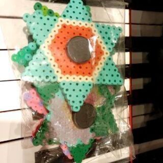 ビーズで作ったマグネットの画像