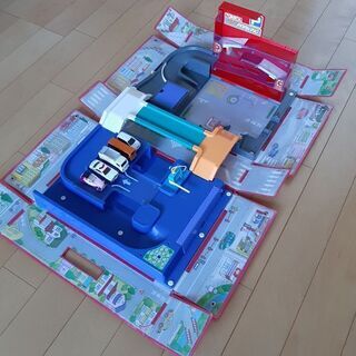 トミカ dx おでかけ 立体 map &ミニカー