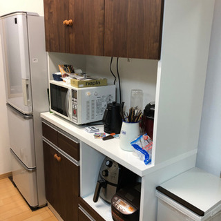 食器棚　大容量
