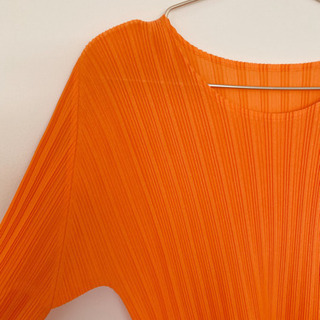 【美品】イッセイミヤケ トップス PLEATS PLEASE オレンジの画像