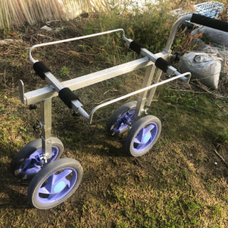 苺を運ぶ台車の画像