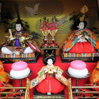 ひな人形