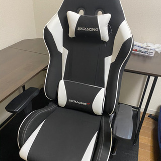 ほぼ新品　組み立て済　akracing ゲーミングチェア　