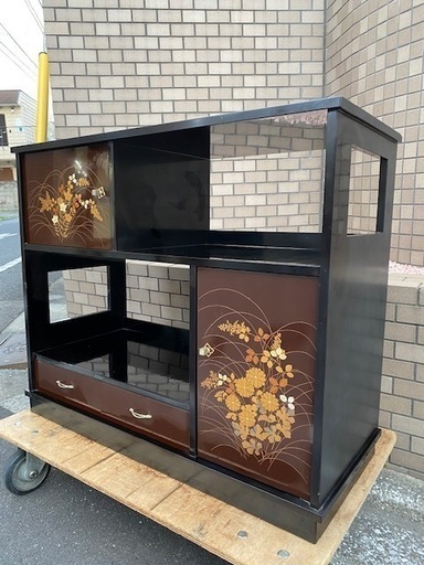 逸品 貴重 素敵な柄♪ 伝統工芸 漆芸 飾り棚 茶棚 煎茶棚 水屋 食器棚 茶道具 箪笥 和家具 民芸 抽斗【東京 直接お引取歓迎】