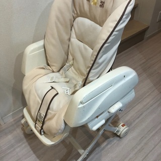 コンビ　ハイローチェア　ラック　の画像