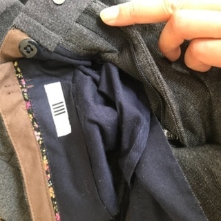 スラックス パンツの画像