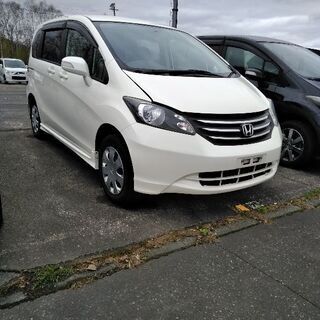 出ました！スライドドアのコンパクト、フリード！(*^^*)