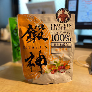 【27％オフ】鍛神(キタシン) プロテイン ライト 300g キウイ風味 10食分の画像
