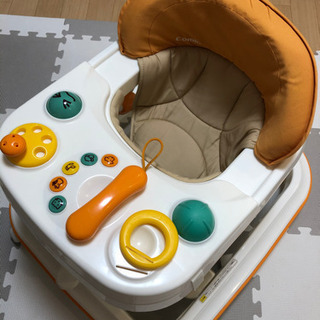 【明日までに受取で無料】コンビ　歩行器の画像