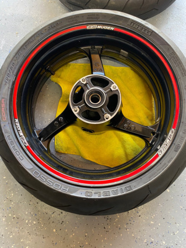 ホンダCBR1000RRホイールセット　SC57用