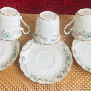 Noritakeノリタケのコーヒーティーカップ３客セットの画像