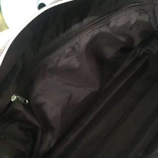 カート付きバッグ　カバン　旅行　旅行カバン　ピンク　チョコレート柄　タイヤ付きの画像