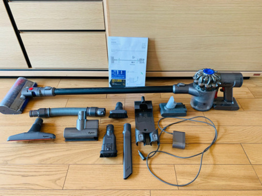 【ジャンク品】ダイソン　掃除機　コードレスクリーナー　dyson DC74