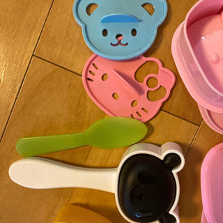 キャラ弁におにぎり型などの画像