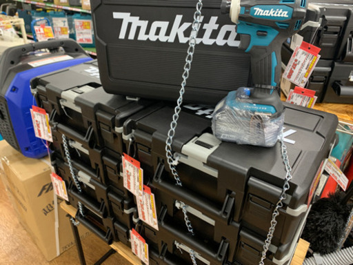 最新機種大量入荷！　マキタ　インパクトドライバ【店頭取引限定】【未使用品】数量限定早い者勝ち！